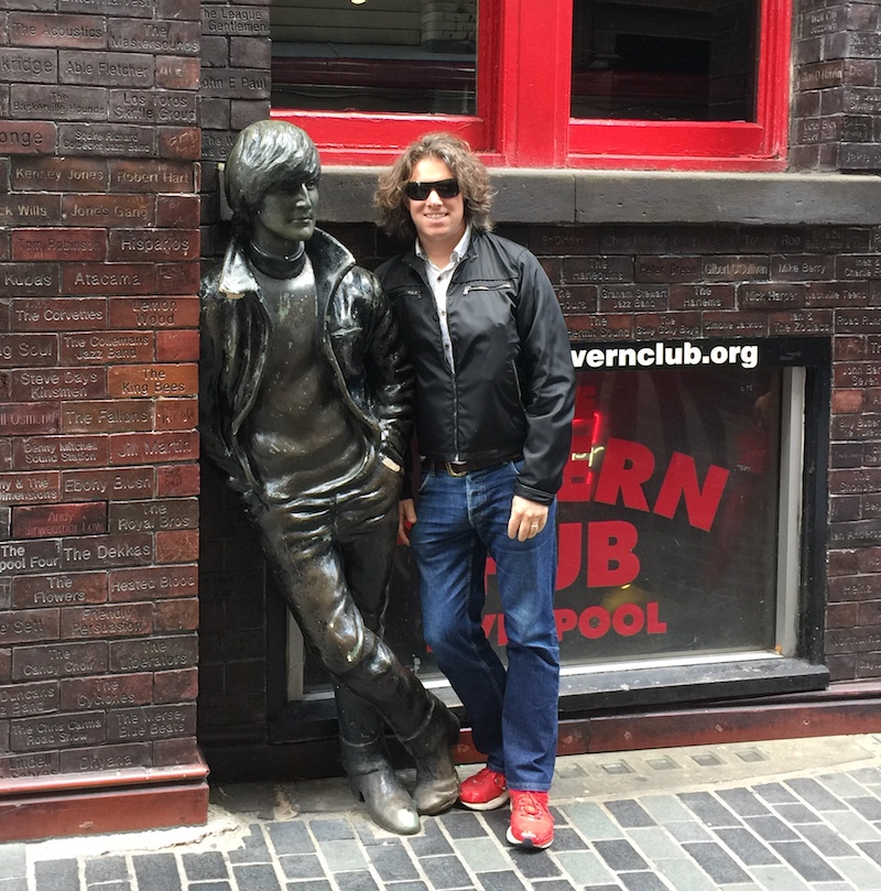 John Lennon Statue