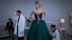 Mrs Harris goes to Paris Dior