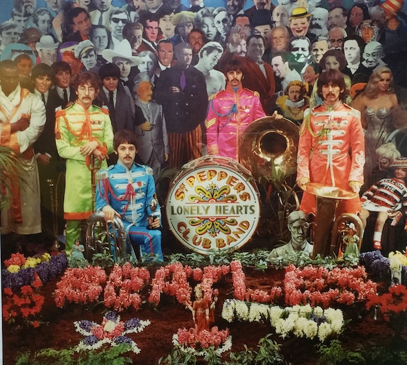 An alternate version of the Sgt Pepper's Lonely Hearts Club Band album cover.