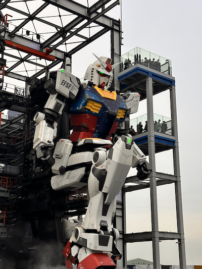 The Mighty Gundam Robot Kneels