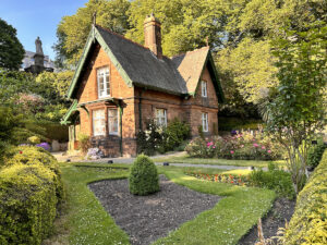 Princes Street Gardeners Cottage on a Blue Sky day in June 2023