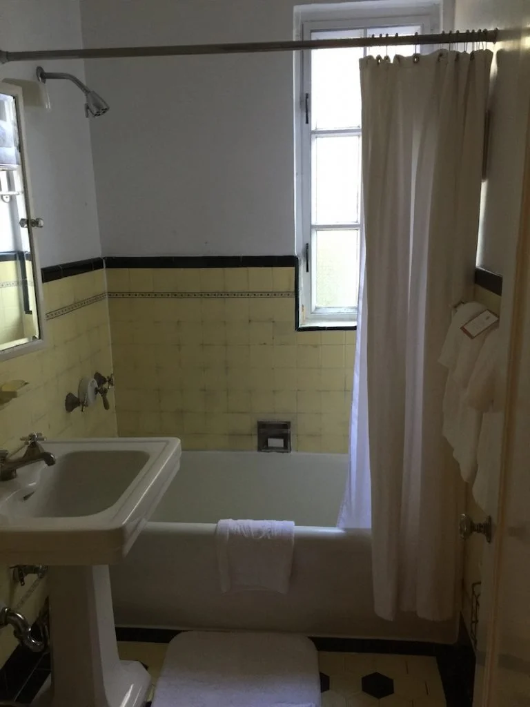 Chateau Marmont Bathroomn 2016