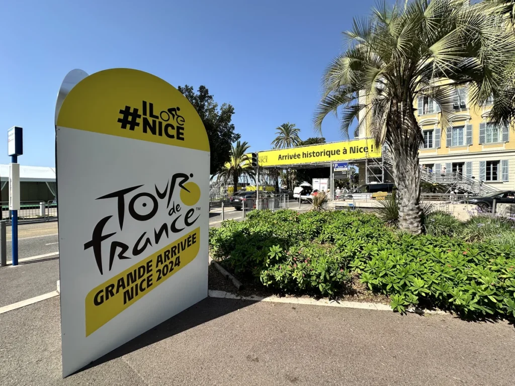 Tour de France signage Nice 2024
